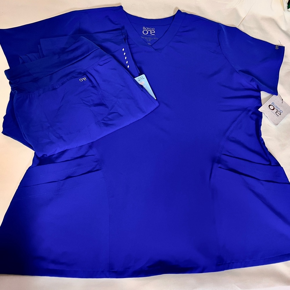 Barco One Scrub Set